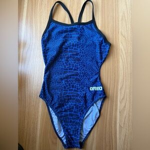 Arena One Piece Swimsuit
